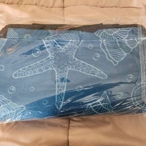 Nwt Blue Starfish Beach Picnic Blanket